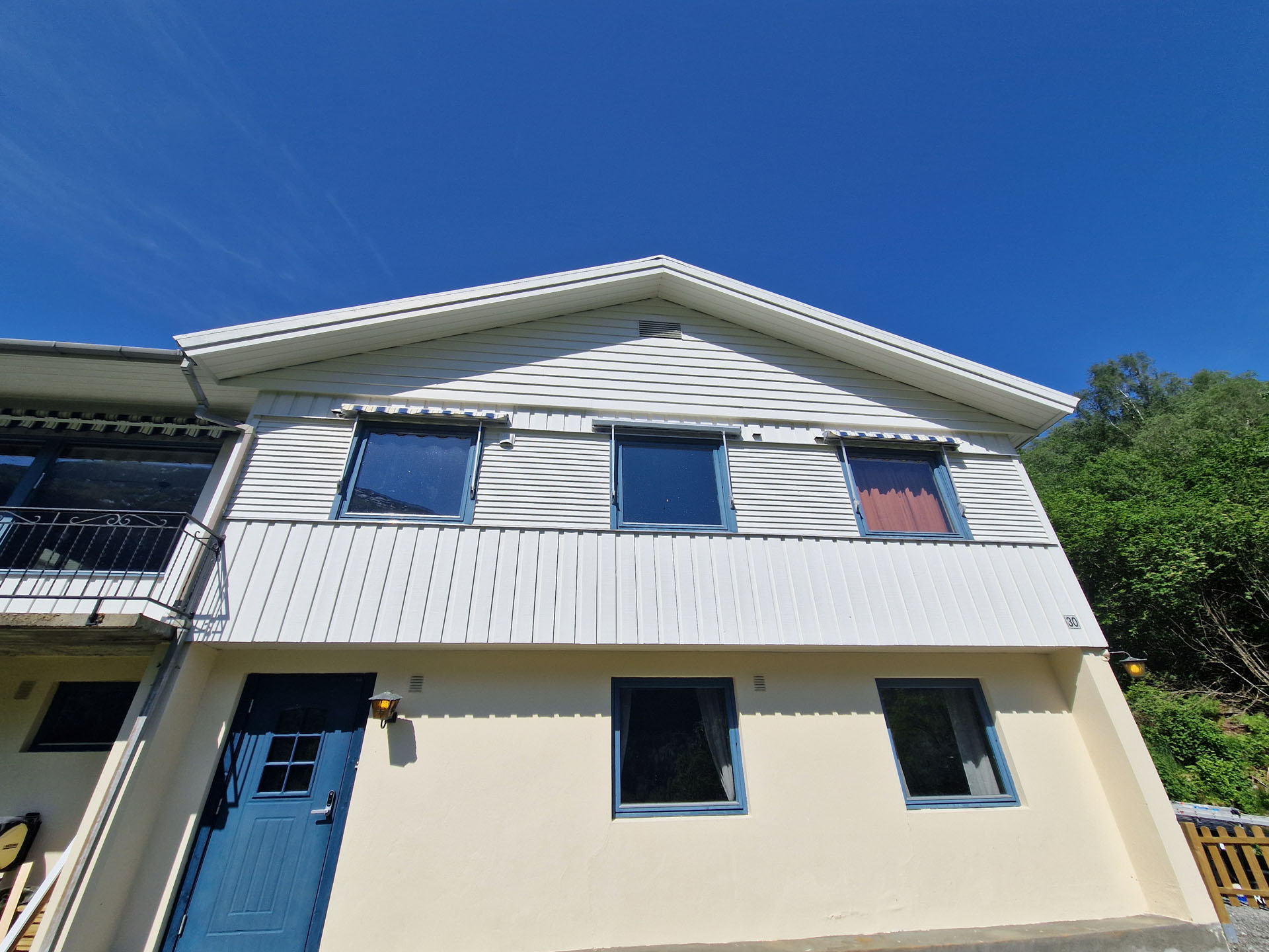 Fasadevask av enebolig